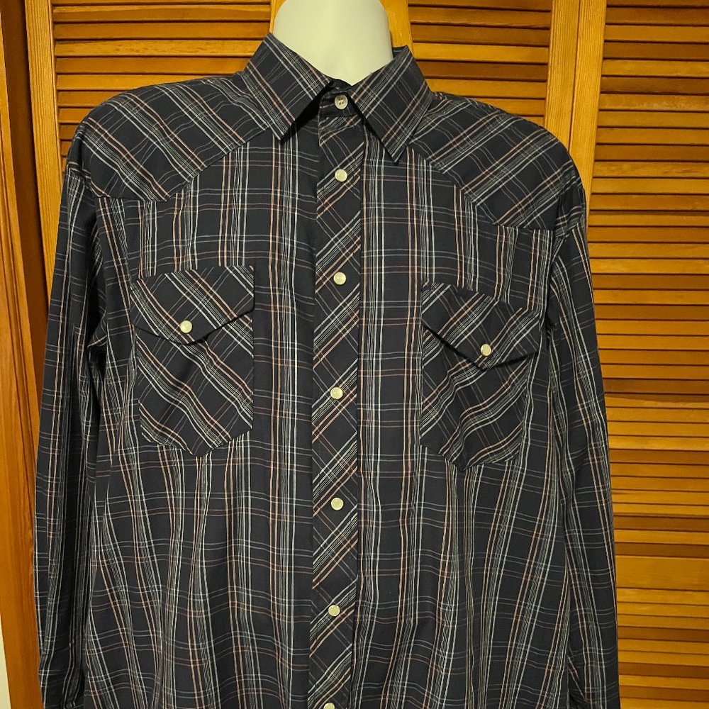 ROPER SZ XL LONG SLEEVED WESTERN SHIRT W/PEARL SNAPS